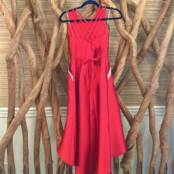 Tween size 16 midi red dress - Picture 2 of 3